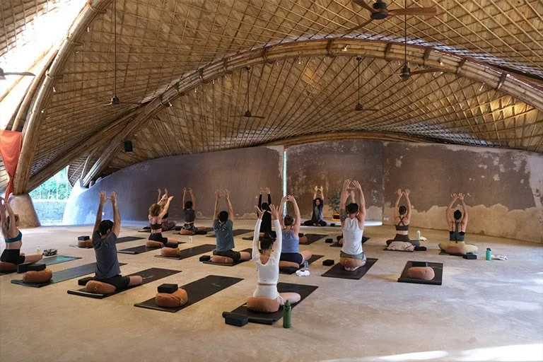 yoga Bingin Bali, aerial yoga Uluwatu, best yoga shala Bali, Uluwatu wellness retreat, Yoga studios in Uluwatu 